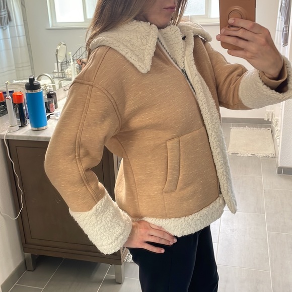 CAbi McQueen Coat Fall 2020 - Picture 9 of 9